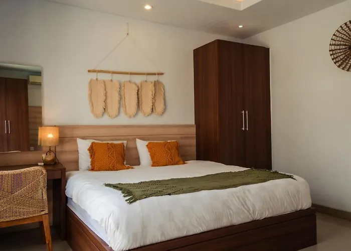 Cosy And Cheerful 2 Bedroom 5mins To Finns * Canggu