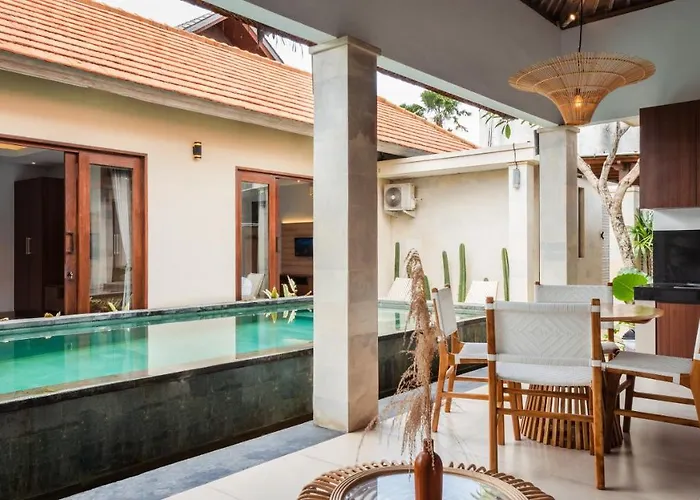 Villa Cosy And Cheerful 2 Bedroom 5mins To Finns Canggu
